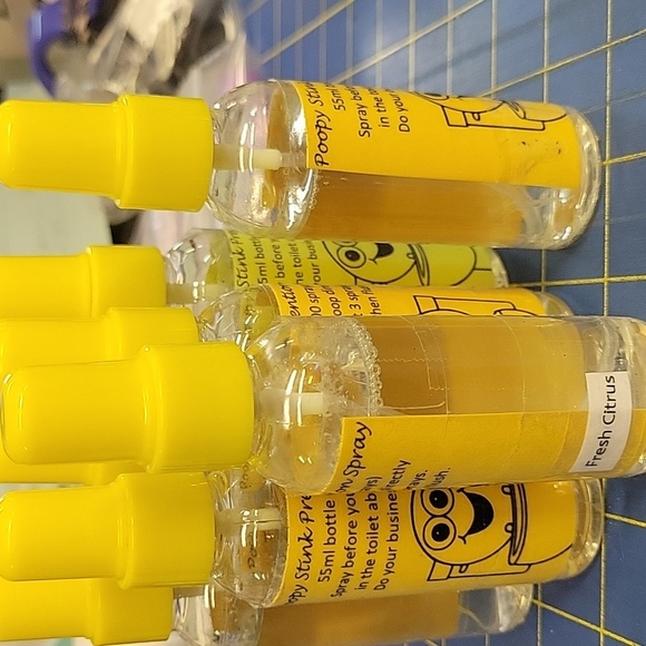 Poopie Stink Prevention Cap Spray Bottles Fresh Citrus 4oz Each      Lot of 7 - Picture 2 of 2